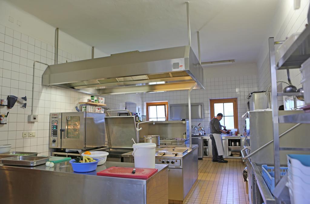 מלון גוסאו Haus Der Begegnung מראה חיצוני תמונה