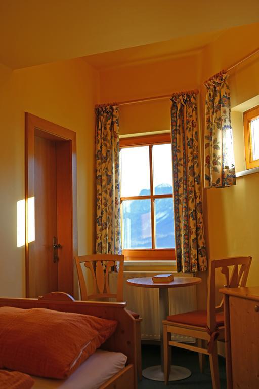 מלון גוסאו Haus Der Begegnung מראה חיצוני תמונה